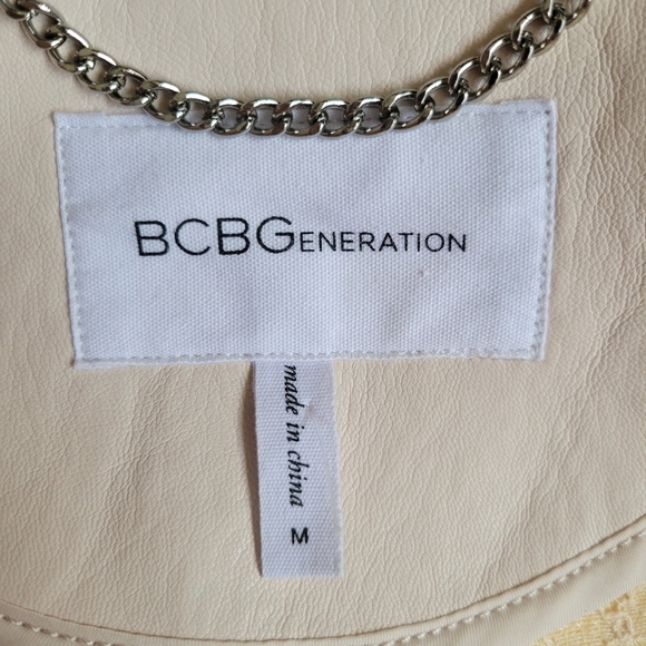 NWT BCBG Generation Faux Leather Motorcycle Jacket Size Medium - Picture 6 of 7